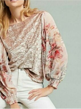 Anthropologie meadow rue crushed velvet balloon sleeve top , sz : XS